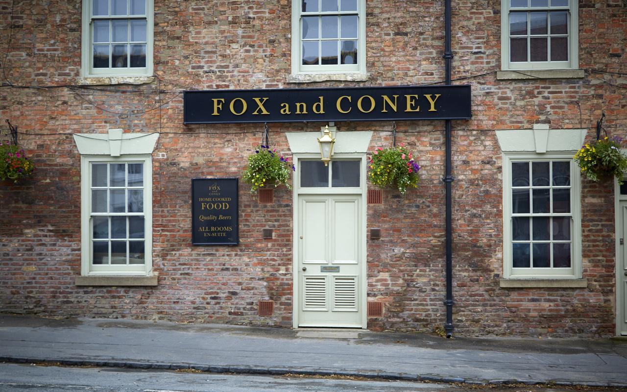 The Fox And Coney Inn Саут Кейв Екстериор снимка